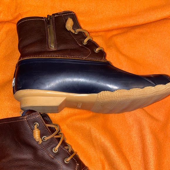 Women’s 11. Sperry Boots very nice and comfy - Picture 2 of 8